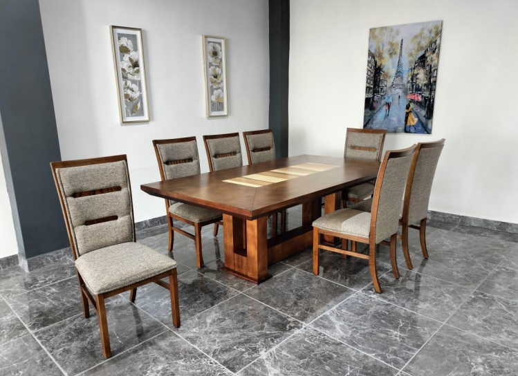 MESA ARGENTINA DE 8, CHAPA DE ENCINO Y PAROTA SALVAJE, COLOR NOGAL 