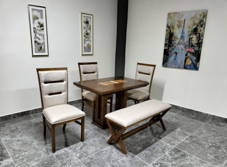 MESA ARGENTINA DE 4, CHAPA OCUME Y PAROTA SALVAJE, COLOR NOGAL 