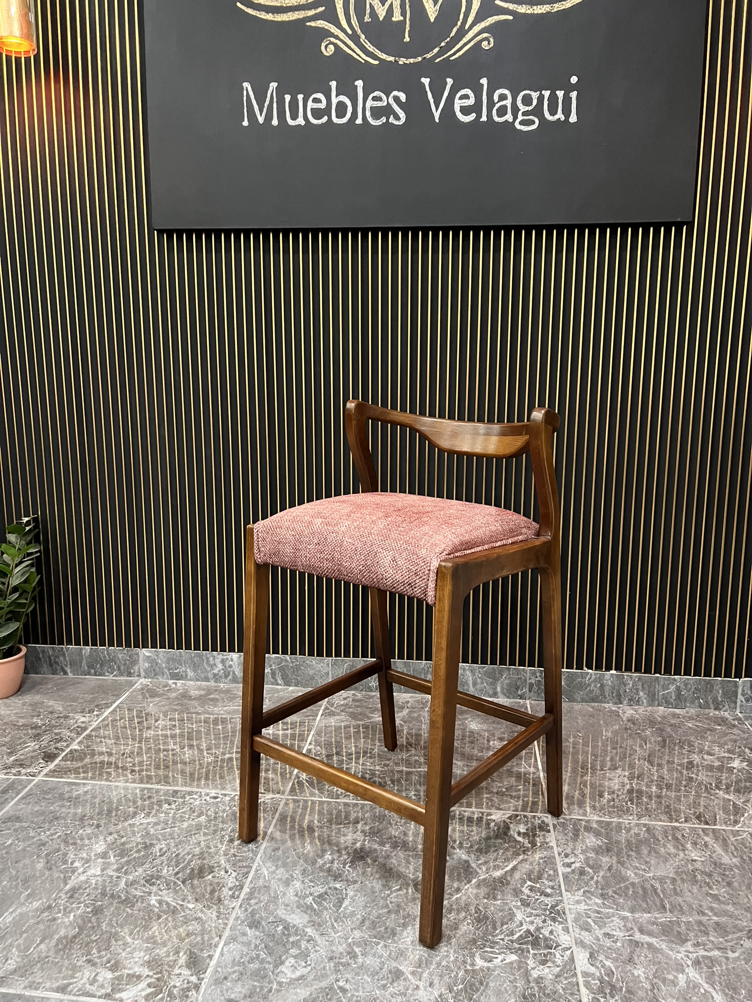 BANCO LUNA COLOR NOGAL, TAPIZ VENETTIAN ROSA