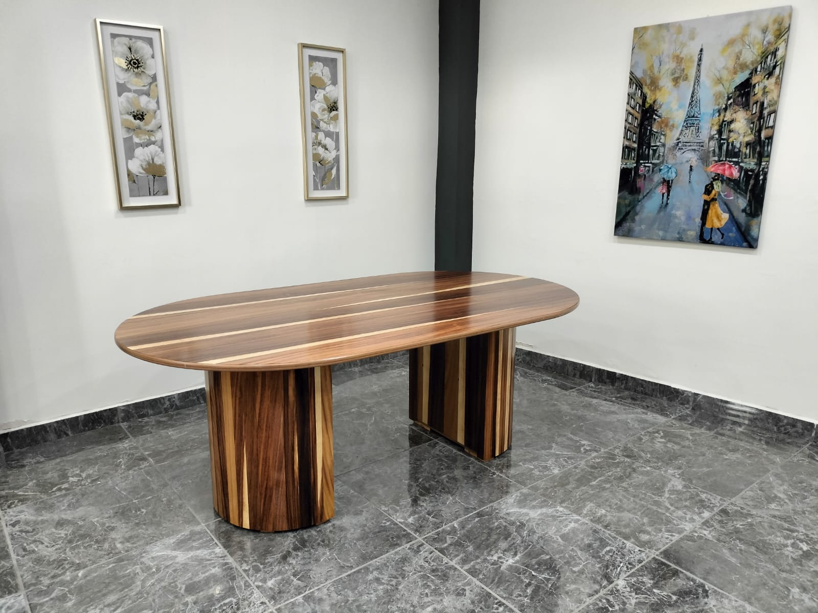 MESA LUXOR DE 8, CHAPA DE PAROTA SALVAJE