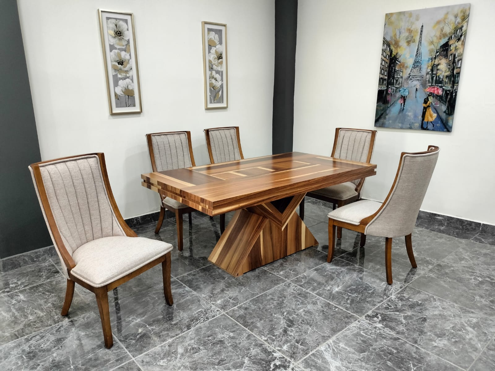 MESA EMILI DE 6, CHAPA DE PAROTA SALVAJE